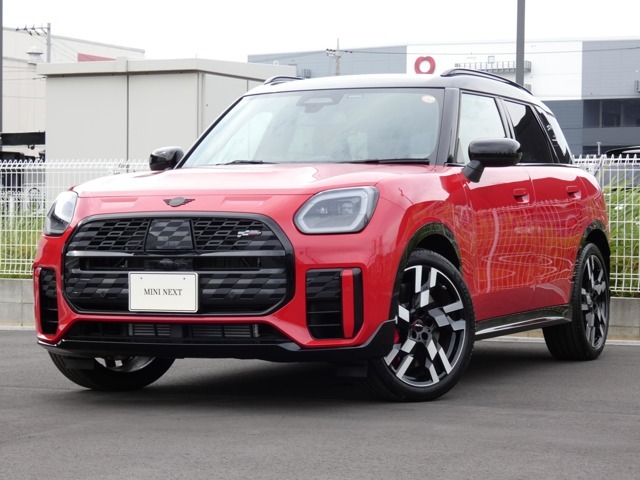 当店の中古車をご覧いただき、ありがとうございます！MINI カントリーマン ジョンクーパーワークス オール4のご紹介です！