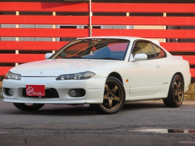 H13年式　S15シルビアスペックSが入荷しました！5MT、社外LSD、社外エキマニ、社外マフラーカスタム多数です！