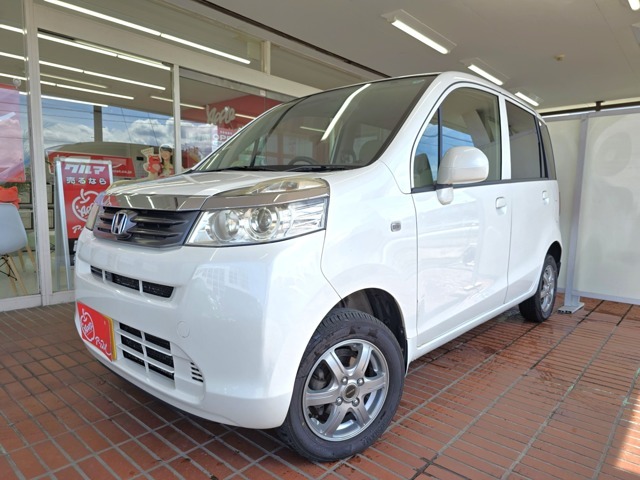 アップルは、全国チェーンの車買取販売の専門店です。おかげ様で今年で37年目を迎え、顧客満足度ランキングNO1のチェーン店であり、その中でも上位に入る店舗です。お客様に安心していただけるお店になります。