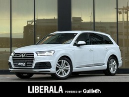 アウディ Q7 2.0 TFSI クワトロ Sラインパッケージ 4WD 黒革シート シートヒーター 衝突軽減ブレー