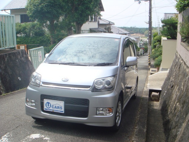 当店は、厳選した車を限りなく安くをモットーにあなたのカーライフをサポートさせていただきます。お客様に良い車を安く買っていただきたいという思いから小さな店舗ですが、その分、価格には自信があります！
