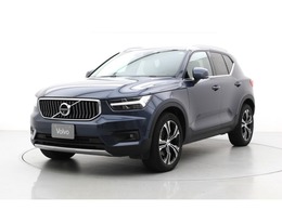 ボルボ XC40 B4 AWD インスクリプション 4WD ワンオーナー　全方位カメラ　レザーシート