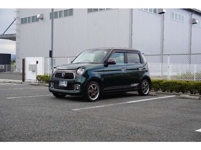 総額表示の諸費用は、岡山県内での登録費用で計算しております。県外のお客様においては別途、登録費用、陸送費用が必要になります。