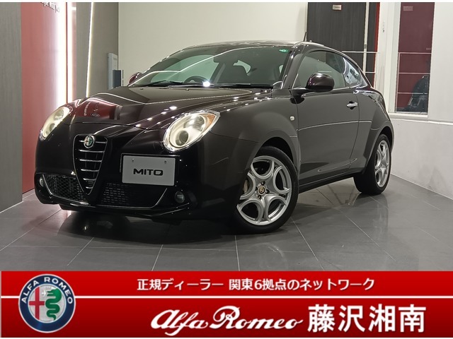 【MiTo　1.4　Turbo　Sport　EtnaBlack】状態良好な車両が入荷いたしました。年間走行1，000km未満、室内も綺麗に使用され各種点検整備も漏れなく行われてきた良品です。