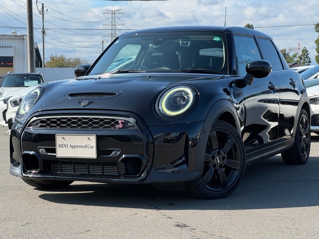 ☆LEDヘッドライト☆黒17インチアルミ☆黒ルーフ☆黒エクステリア☆黒エンブレム☆禁煙車