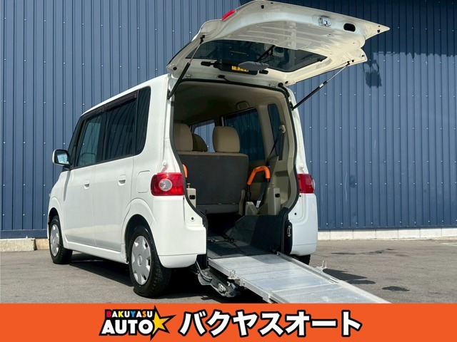 スローパー付きの軽自動車！広々空間で固定装置とベルト付き。ダイハツ タント スローパー！