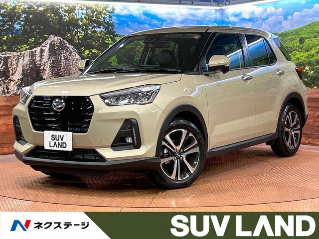 バックカメラ　衝突被害軽減装置　レーダークルーズ　禁煙車　シートヒーター