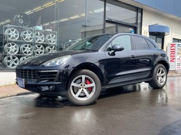 ポルシェ マカン PDK 4WD ナビTV 赤黒革 パワーシート