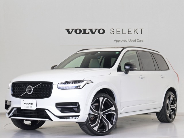 特選車両:2022年モデル『XC90 B6 AWD R-Design』B6エンジン搭載 ラグジュアリーPKG 電動パノラマサンルーフ B＆Wプレミアムサウンド エアサス 3列7人乗り 48V 専用スポーツシート 22インチAW【グループ総在庫300台】