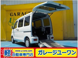 ダイハツ ハイゼットカーゴ 660 スローパー リヤシートレス仕様 折り畳み補助シート付き 電動ウインチ　電動固定　キーレス　CD