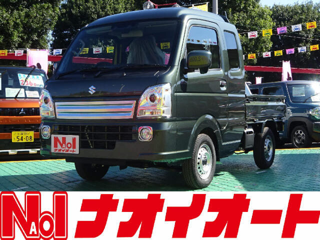 【当店のこだわり】入庫後のお車は選任スタッフによる細部清掃を実施しております。足回り、エンジンルーム、室内、室外を隅々まで綺麗にしております。展示車はピカピカです。全国配送も可能ですのでご相談下さい！