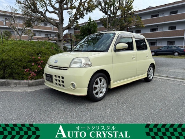 展示場に総在庫車100台以上あります。安い軽自動車が100台以上あるのは見ごたえありですよ（＾＾）全車室内徹底清掃綺麗ですよ。除菌・消臭・全車保証付。まずは通話料無料ダイアル　0078-6002-871157