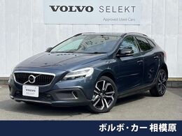 ボルボ V40クロスカントリー T5 AWD サマム 4WD 純正ナビ　パノラマガラスルーフ　ハーマン