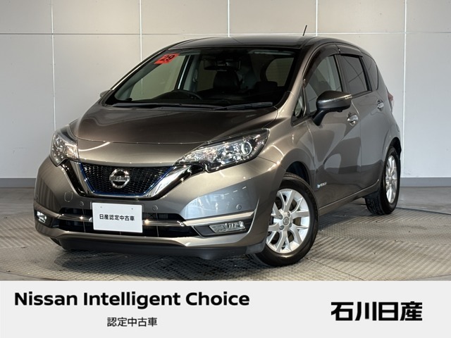 ノート　eーPOWER　メダリスト　2WD　ワンオーナー入庫しました♪　ボディ色はダークメタルグレーです☆