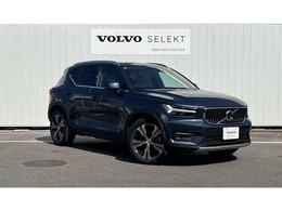 ボルボ XC40 B4 AWD インスクリプション 4WD 