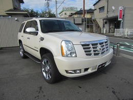 キャデラック エスカレード AWD 4WD 三井物産物ディーラー車　OPナビ　TV　バッ