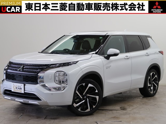 令和6年式　アウトランダーPHEV　Pグレード　7人乗り　4WD　2400cc　プラグインハイブリッド　サンルーフ　走行距離：1，123キロ