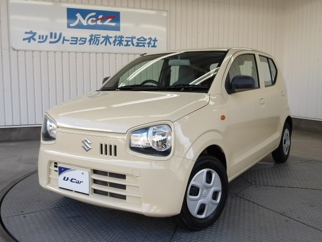 実用燃費や小回りの良さに優れたスズキの軽自動車「アルト」！狭い道でも運転がしやすく、毎日の通勤・通学やお買い物など日常使いにおすすめです！ワイヤレスキー・メーカー装着CDチューナー・シートヒーター付！