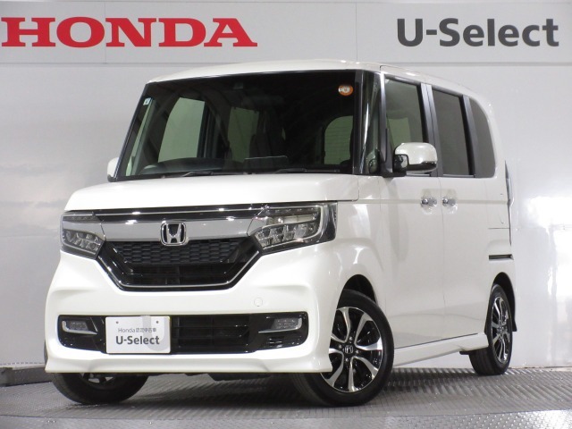 ワンオーナー車のN-BOXカスタム (G・EXホンダセンシング)が入庫です。2025年、24年、23年、22年、21年に当社自社工場にて法定点検を実施しております。