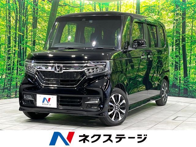 禁煙車　純正8型ナビ　バックカメラ　衝突軽減システム　レーダークルーズ