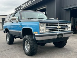 シボレー K-5ブレイザー ブレイザー　シルバラード 角目ニ灯　リフトUP　ブルーモケットシート