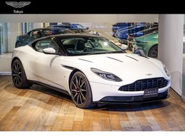 アストンマーティン DB11 5.2 ストラタスホワイト