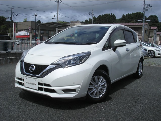 宮城日産カートピア気仙沼店の展示車をご覧頂き誠にありがとうございます　熟練のスタッフがお客様をご案内差し上げますのでお気軽にお問合せ下さい　ネット、お電話、店頭いずれも大歓迎致します！！