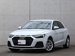 アウディ A1スポーツバック 25 TFSI アドバンスト コンビニエンス＆アシスタンスP　ナビゲー