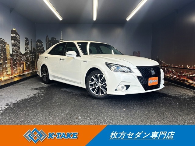 （禁煙車）（テラロッサ本革シート）（メーカーHDDナビ）（クルーズコントロール）（シートヒーター＆クーラー）（パワーシート）（バックカメラ）（ビルトインETC）（フルセグTV）（純正17インチAW）