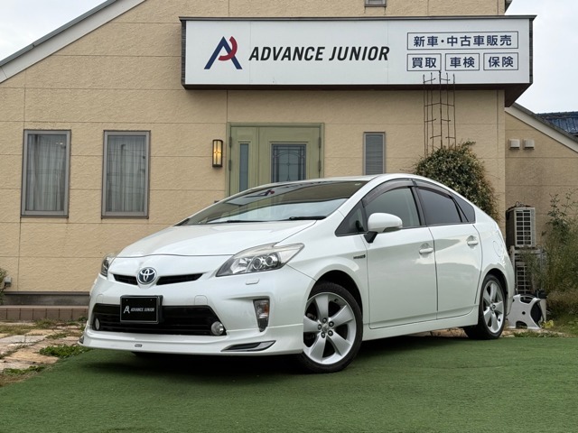トヨタ　プリウスが入庫致しました！！前オーナー様も大事にお乗り頂いたお車です！！何卒宜しくお願い致します！