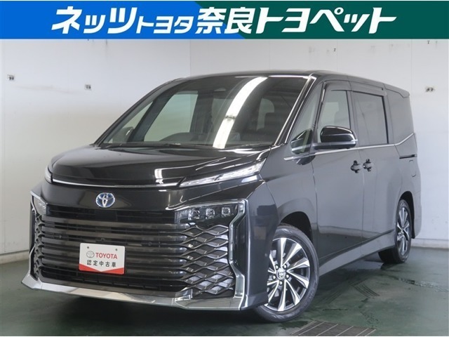 広々とした車内空間に優れた燃費性能。更にデザインも上質で人気のお車です！