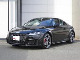 アウディ TTSクーペ 2.0 4WD 認定中古車　ワンオーナー　本革シート