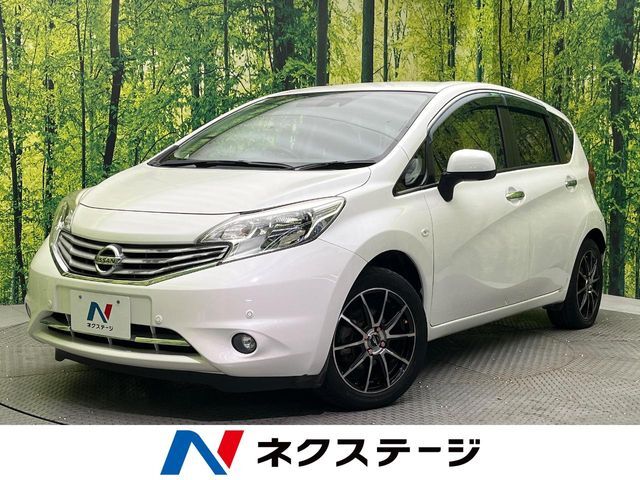 衝突被害軽減装置　禁煙車　ハーフレザーシート　コーナーセンサー