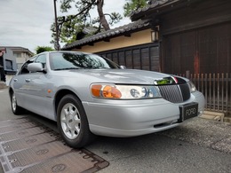 リンカーン タウンカー シグネチャー ツーリングセダン 2オーナー実走19500キロ 近鉄モータース物