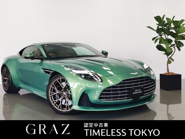 新型DB12 コマーシャルカラーである「イリデッセントエメラルド」を身に纏った高額オプション満載の一台をご紹介いたします。