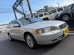 ボルボ V70 ベースモデル 禁煙革シートナビサンルーフタイベル交換済
