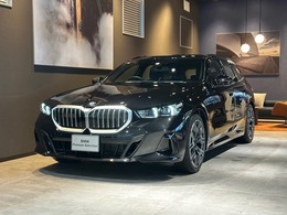 BMW 5シリーズツーリング 523d xドライブ Mスポーツ ディーゼルターボ 4WD パワーシート　ACC