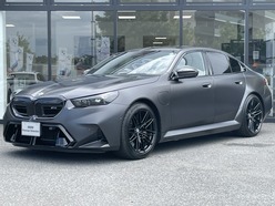 R6　BMW　BMW　M5