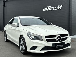 メルセデス・ベンツ CLAクラス CLA200MT 左ハンドル6速マニュアル車輛