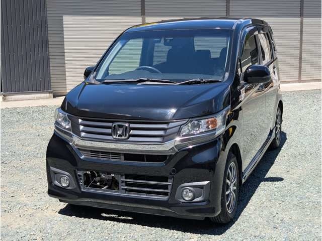 当店では 『低価格の軽自動車』 を中心に販売しています。またトラクターや油圧ショベルの取り扱いにも注力してますので、興味のある方はぜひお電話下さい！