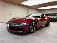 フェラーリ 12チリンドリ 左ハンドル