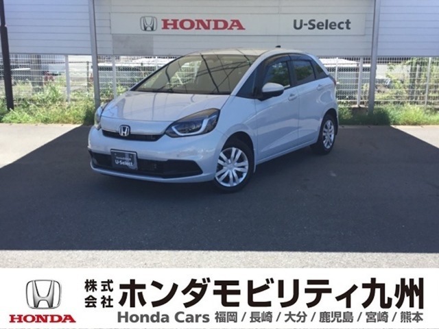フィット e：HEVホームが入庫しました。当社デモカーです。走行も少なく、装備も充実しています。