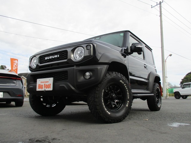 当社では、24ヶ月法定点検と同様のメンテナンスを行い、更に54項目における内外装備品など点検チェックのメンテナンスを行い安心のカーライフを多くのユーザー様に提供しております。