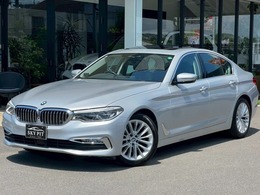 BMW 5シリーズ 523d ラグジュアリー ディーゼルターボ サンルーフ純正ナビ黒革DTV電動トランクACC