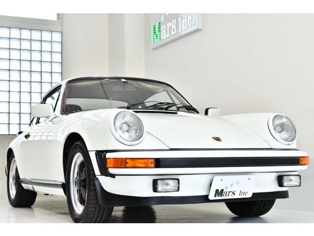 ポルシェ 911(Type930) SC 正規ディーラー車 5速マニュアル ブラックレザーシート 16インチホイール 取扱説明書 整備記録完備 左ハンドル