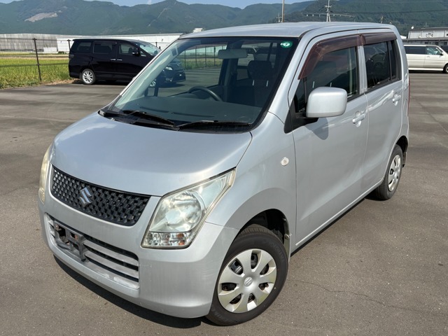 当店は1人で営業しているため外出や急な来店に対応できないため事前に来店予約をお願いいたします。