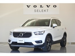 ボルボ XC40 T4 AWD インスクリプション 4WD オキサイドレッドレザー　禁煙
