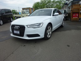 アウディ A6 2.8 FSI クワトロ 4WD 