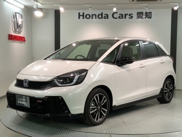 全国納車可 第三者機関証明書付 Honda SENSING 新車保証 試乗禁煙車 ナビVXU-235FTi フルセグ Rカメラ CD録音 DVD ETC VSA装備のフィット e:HEV RS入庫！