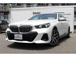 BMW 5シリーズ 523i Mスポーツ ワンオーナー車　トップビューカメラ